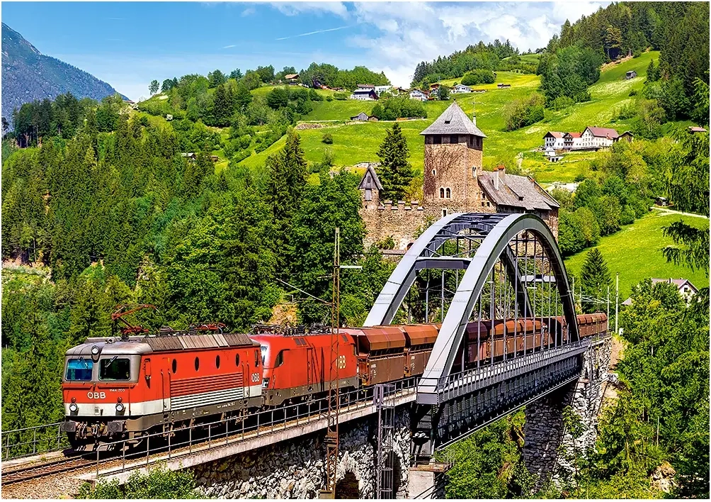 Lok auf der Brücke