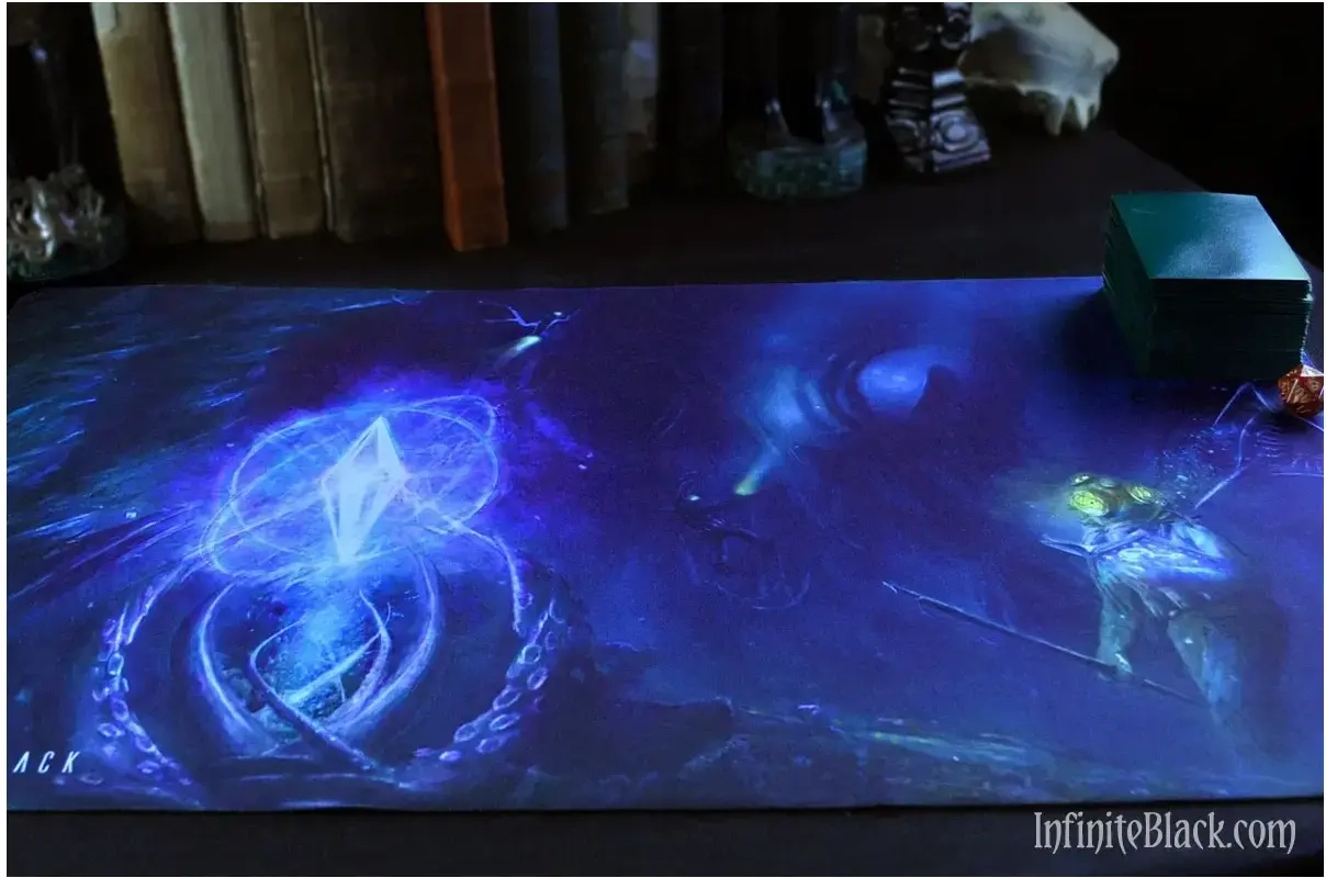 Stitched Playmat The Haunter in the Deep - 61 x 35 cm