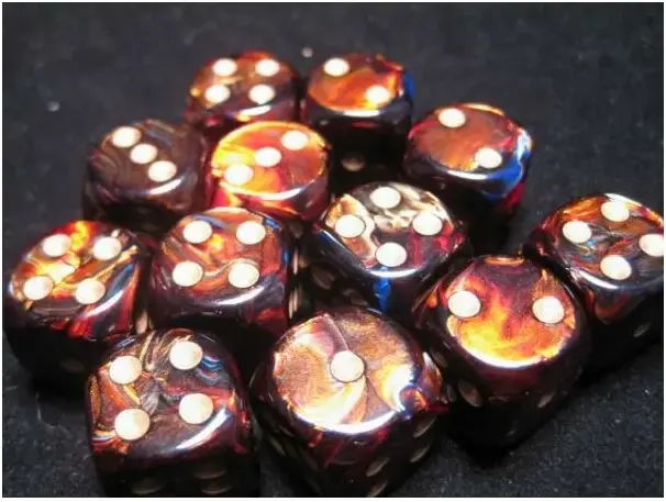 Dice Sets Blue Blood/Gold Scarab 16mm d6 (12)