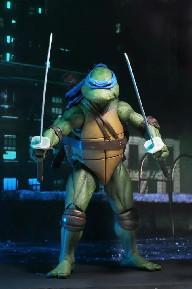 Teenage Mutant Ninja Turtles (1990 Movie) – 1/4th Scale Figure - Leonardo