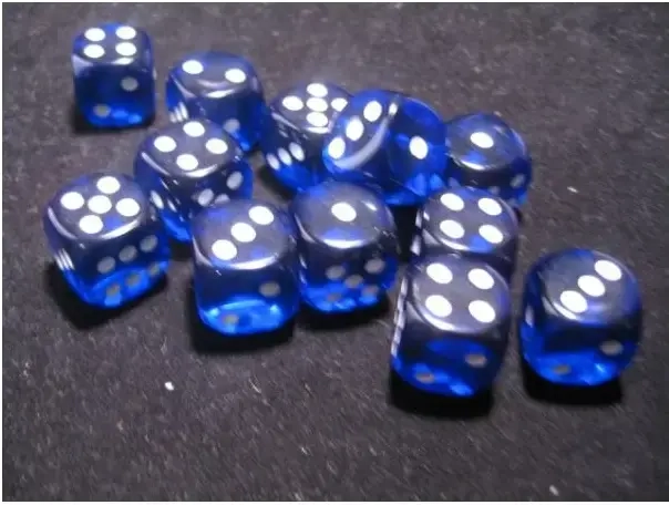 Translucent 16mm d6 Blue/white Dice Block (12 dice)