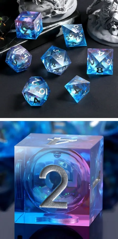 Liquid Core Dice Set (7) Ice Castle