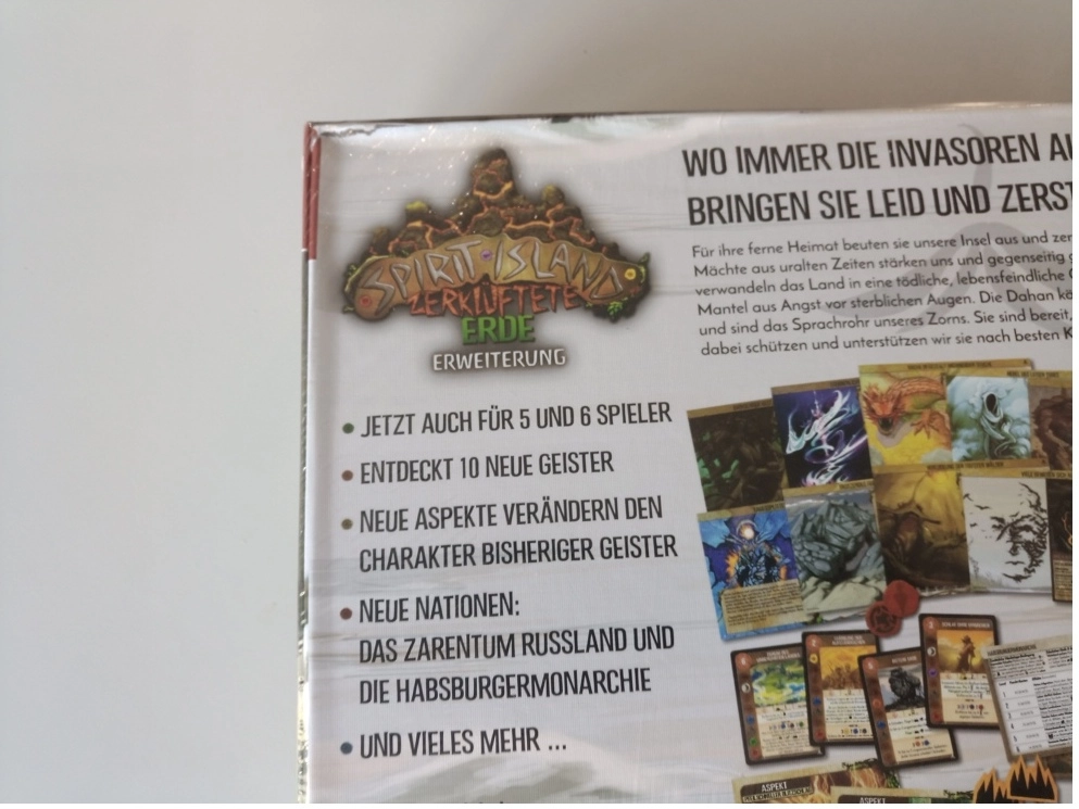 Spirit Island Erweiterung - Zerklüftete Erde (Defekte Verpackung)