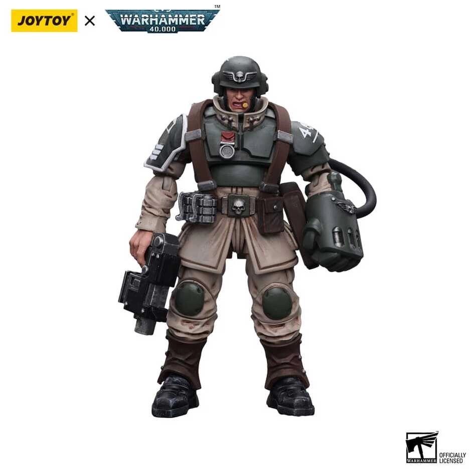 Warhammer 40k Actionfigur 1/18 Astra Militarum Cadian Command Squad Veteran Sergeant with Power Fist - 12cm