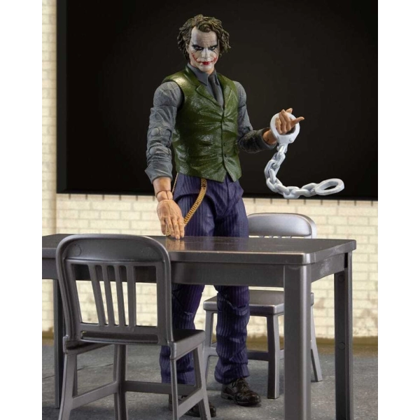 DC Multiverse Actionfigur The Joker (Jail Cell Variant) (The Dark Knight) (Gold Label) - 18cm