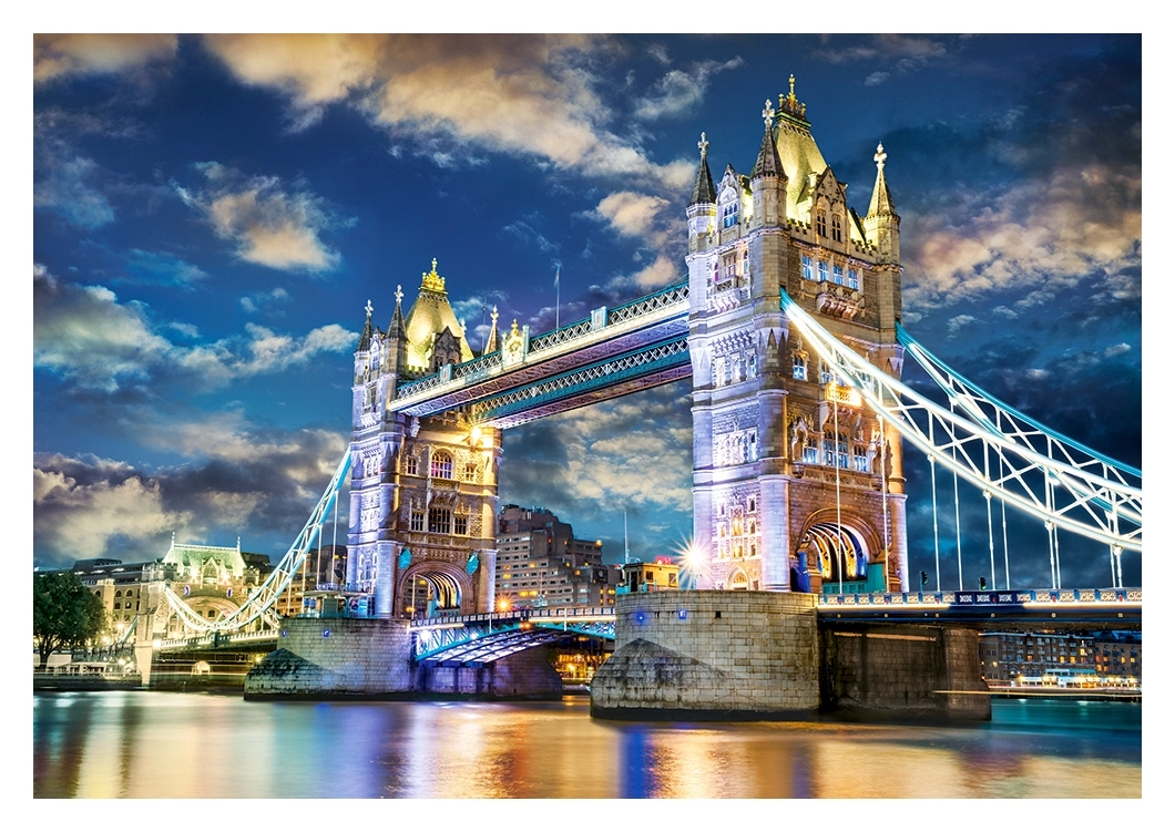 Tower Bridge in London bei Nacht