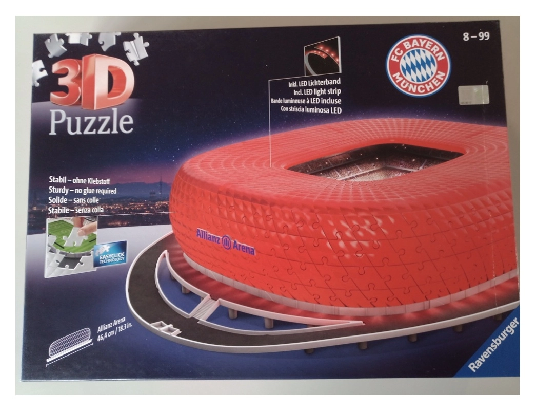 Allianz Arena bei Nacht (Defekte Verpackung)