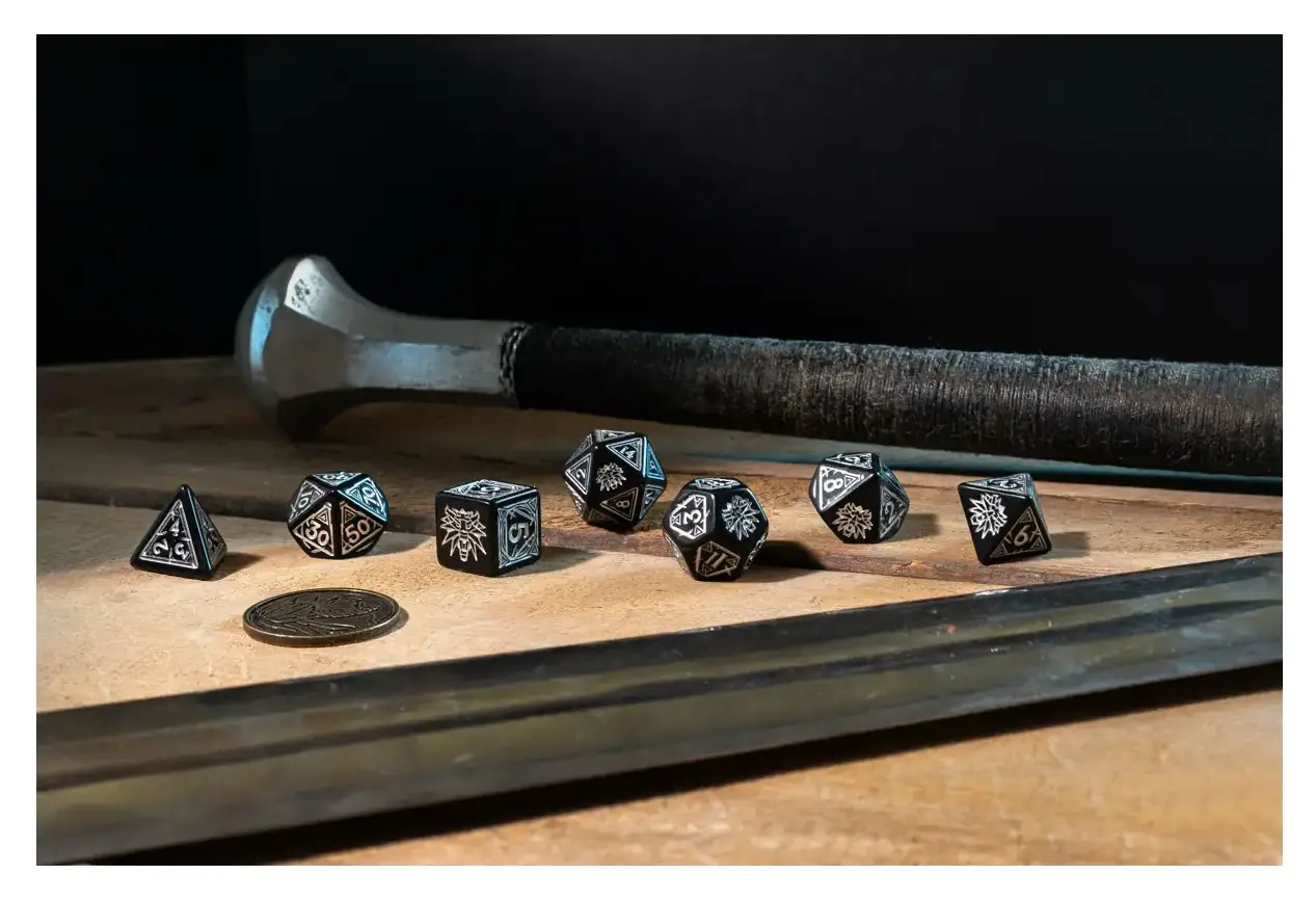 The Witcher Dice Set: Geralt – Silver Sword (7)