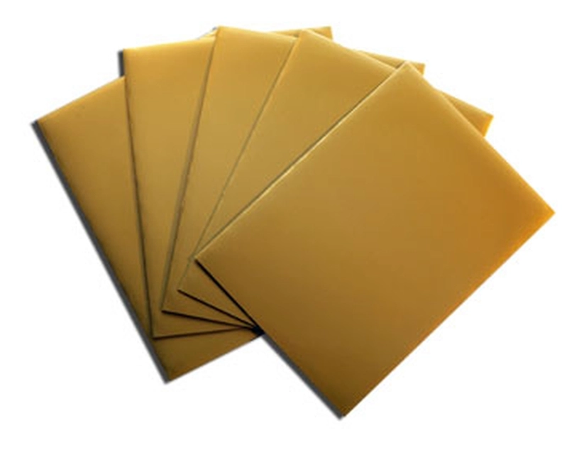 Dragon Shield Standard Sleeves - Gold (100 Sleeves)